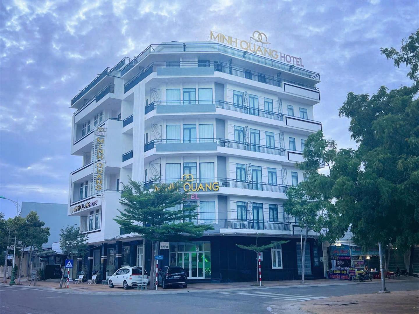 فندق Khach San Minh Quang فان رانغ المظهر الخارجي الصورة